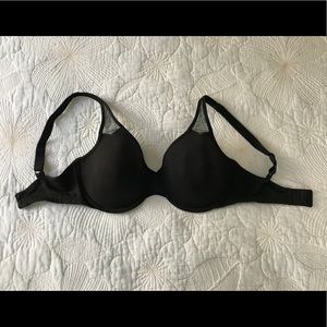 Wacoal Black Bra 34F (34DDD) with cute detail